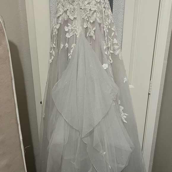 Elegant White Lace Gowns - Picture 1 of 6